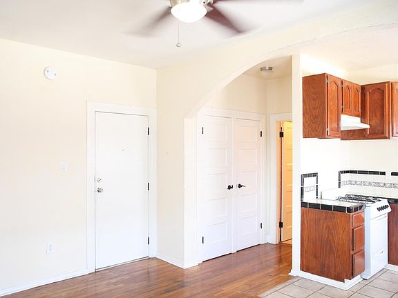 2nd image of 1310 Lilac Ter APT 4