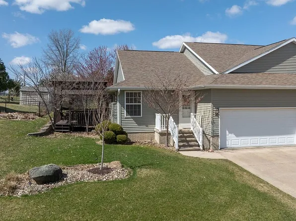 3945 Deer Valley Dr APT A, Marion, IA 52302