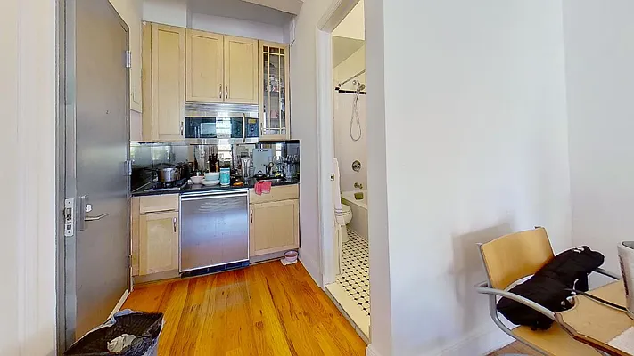 Rented by Compass | media 2
