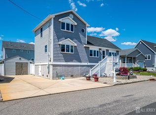 628 Goose Pl, Toms River, NJ 08753