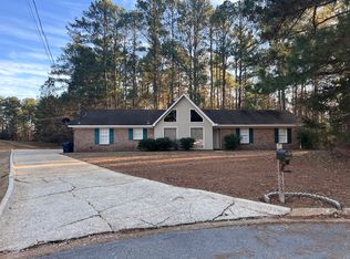 3105 Killarney Ln, Northport, AL 35473