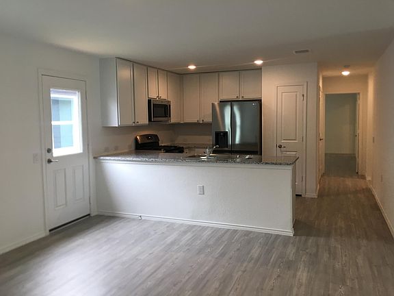 4th image of 5602 Raven Pl