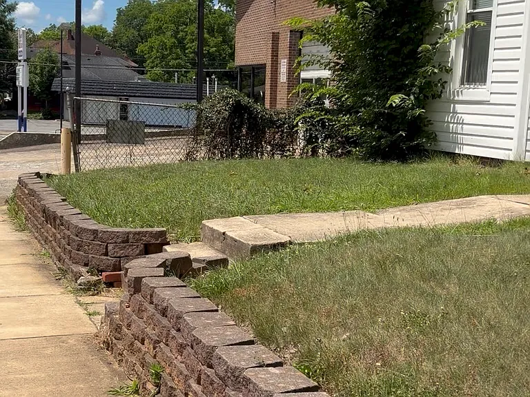 107 E Holston Ave #1 — Photo 15