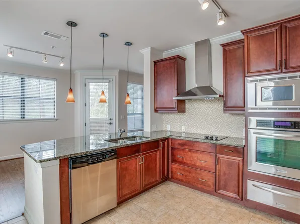 8616 Turtle Creek Blvd APT 217, Dallas, TX 75225