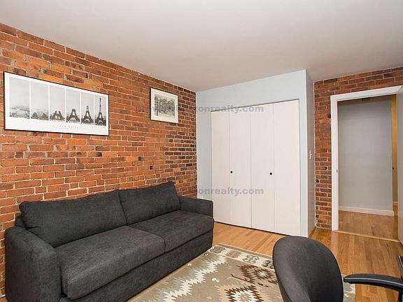 4th image of 29 Brainerd Rd APT 304