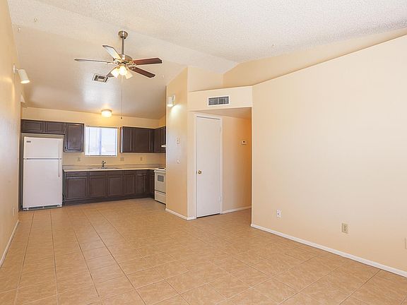 4th image of 438 N 104th St