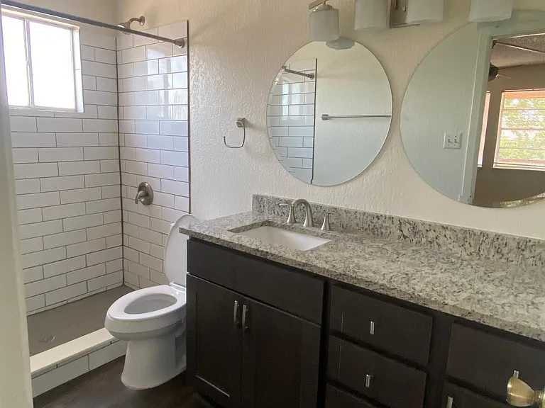 1226 N Lbj Dr #1 — Photo 9
