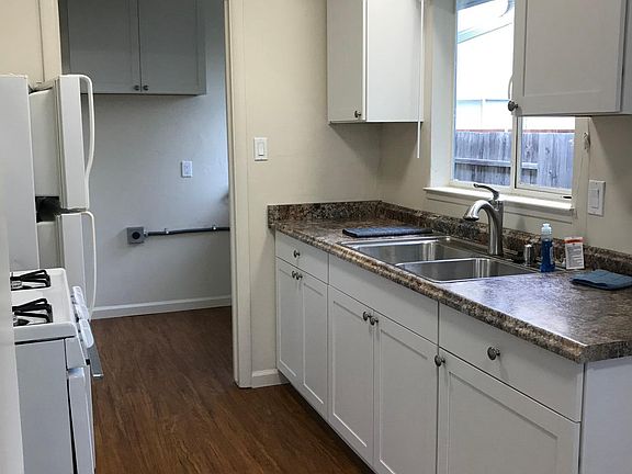 Kitchen / Laundry