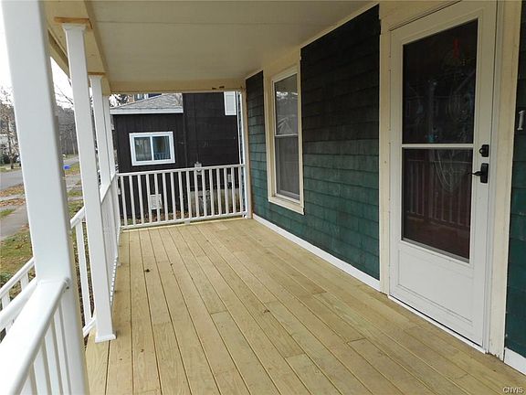 3rd image of 17 Hamlin St