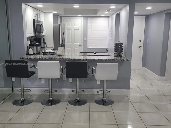 1551 NE Miami Gardens Dr APT 225, North Miami Beach, FL 33179