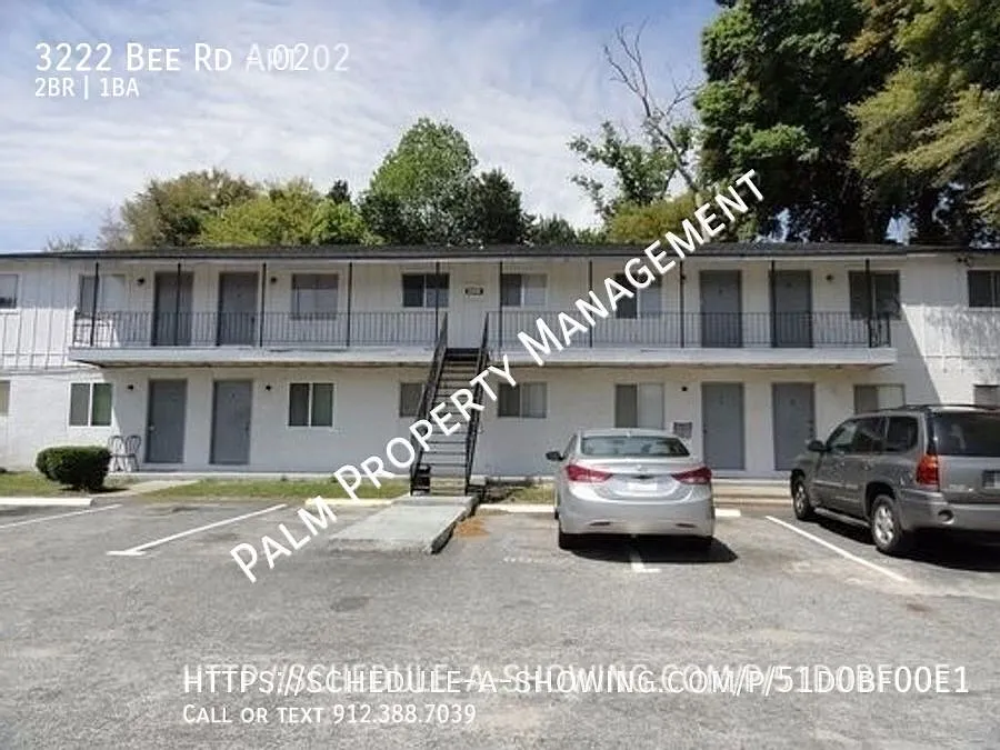 Two Bedroom, One Bath apartment for rent in great location with tons of space & W/D Hookups! — Photo 1