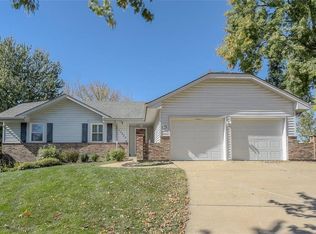 11572 Earnshaw St, Overland Park, KS 66210