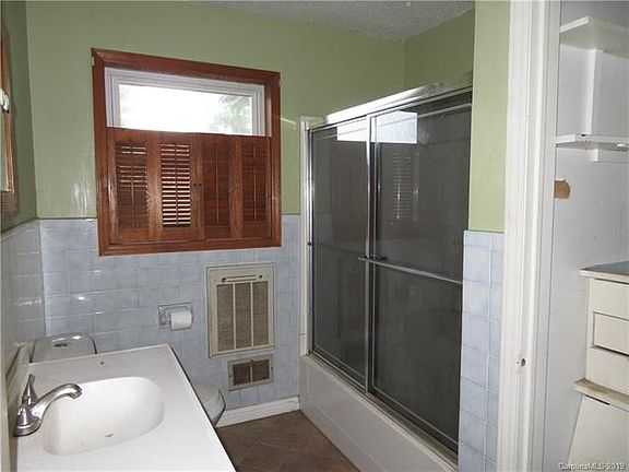 5th image of 2833 Monterey Park Dr