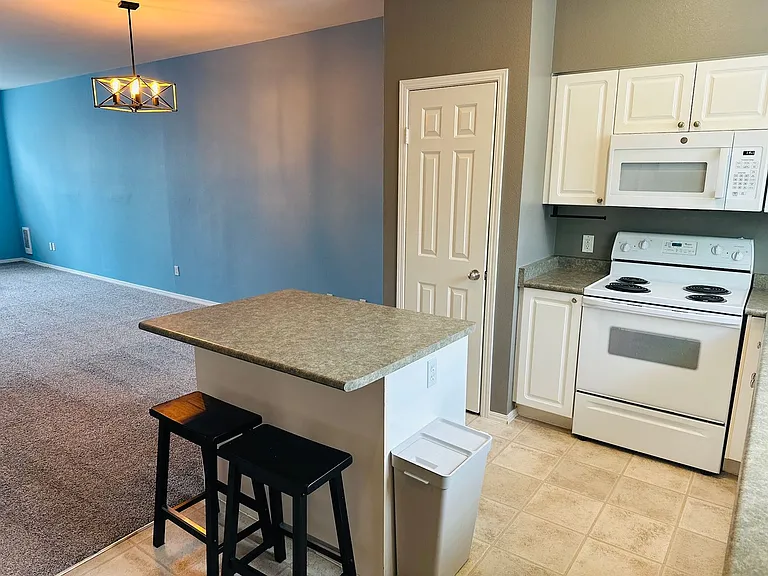 1712 SE Halyard Ln — Photo 9