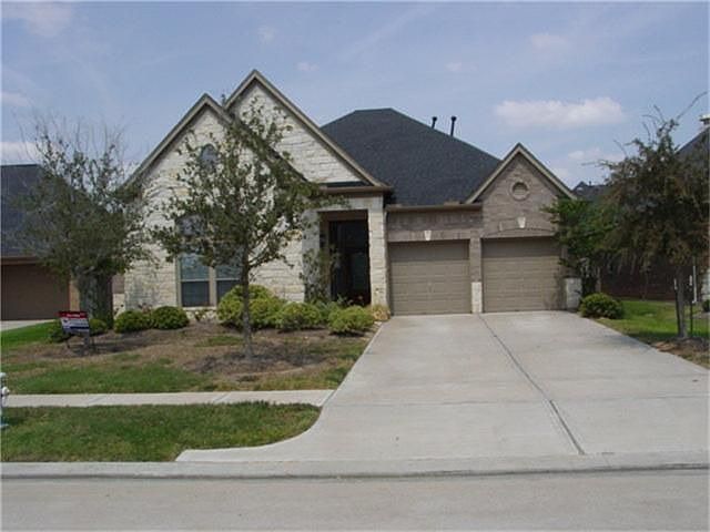 1st image of 28106 Buckthorn Dr