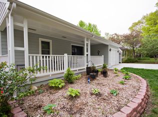 407 Westview Dr, Manhattan, KS 66502