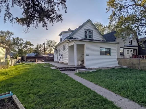 1138 Princess STREET, Regina, SK S4T 3Y5