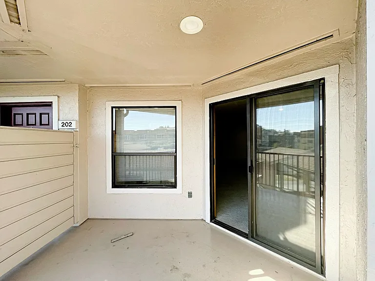 9910 NE 119th St #202 — Photo 13