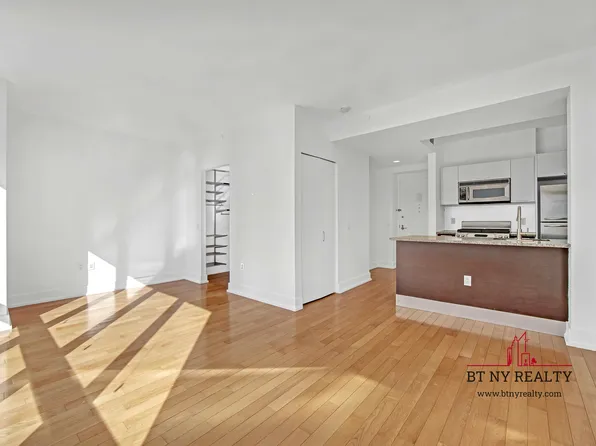 350 West 42nd Street 5I image 2 of 12