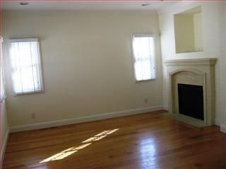 2nd image of 1252 Hoover St