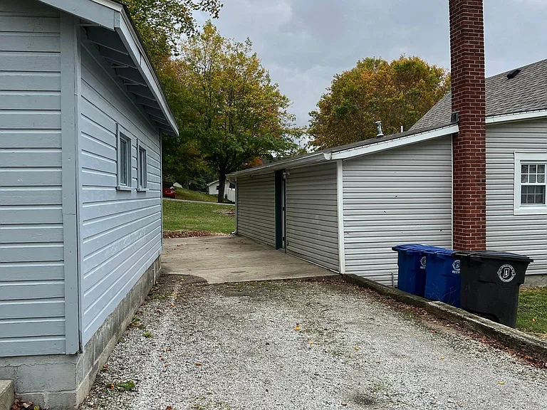 1320 S Noble St — Photo 13