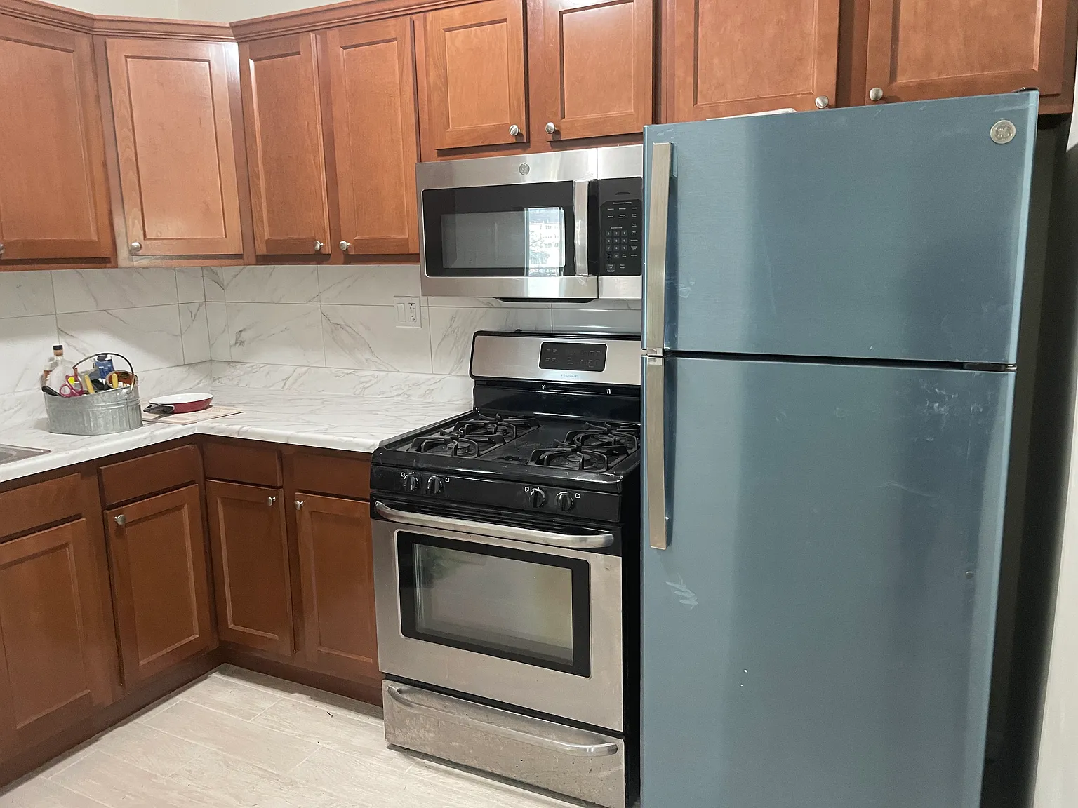 3 bed, 1033 sqft, $1,875 — Photo 2