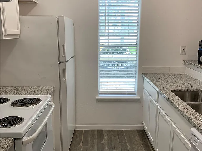 11950 Greenloch Ln — Photo 11
