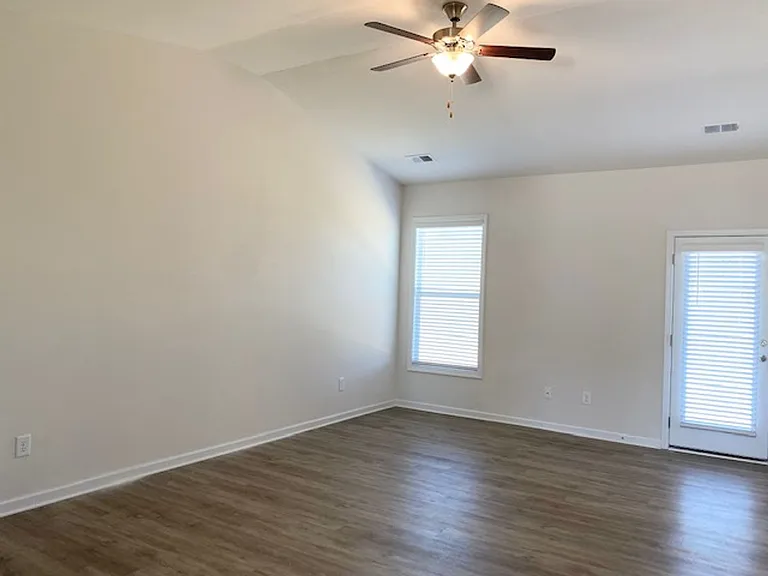712 Spring Cress Dr — Photo 9