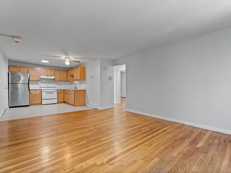 580 Cummins Hwy #16 — Photo 4