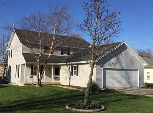 14422 Nantucket Dr, Bowling Green, OH 43402