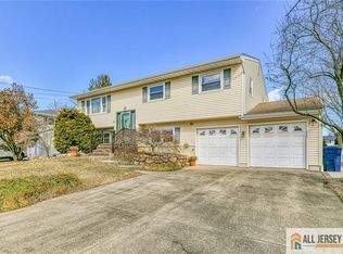 1209 Dakota Rd, North Brunswick, NJ 08902