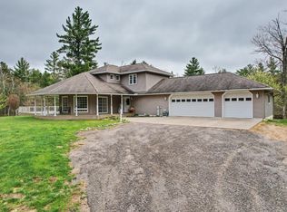 1290 Big Bear Ln, Eagle River, WI 54521