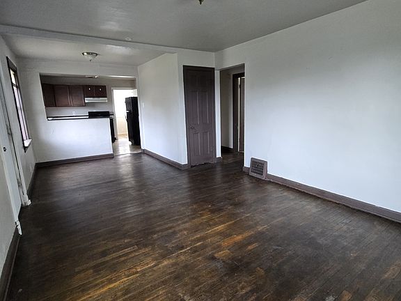 3rd image of 5709 Beldon Dr