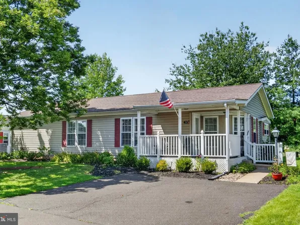9 Azalea Ct, New Hope, PA 18938