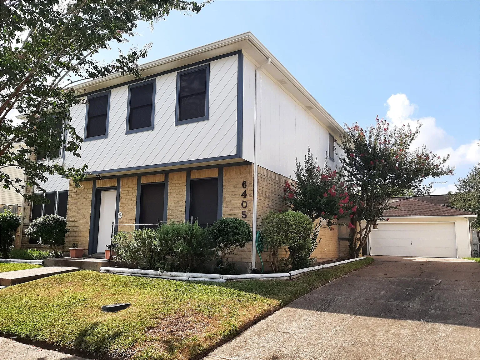 4 bed, 2.5 bath, 2170 sqft, $2,195 — Photo 3
