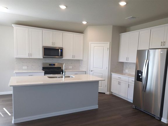3rd image of 6649 Stone Elm Dr