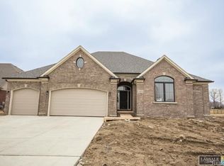 22574 Brantingham Rd, Macomb, MI 48044