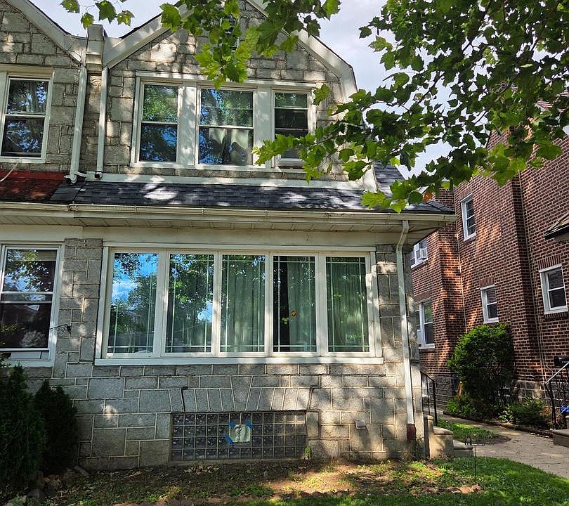 1st image of 3239 Stanwood St