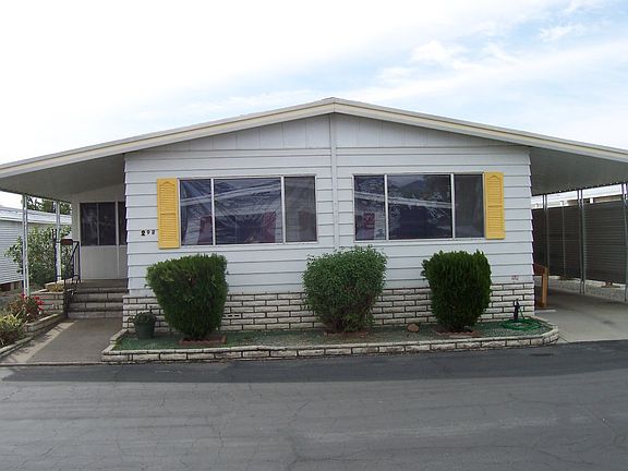 2nd image of 881 N Lake St Space 298