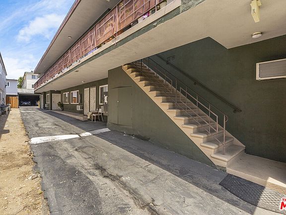 5th image of 1001 E Acacia Ave