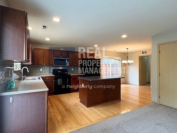 4th image of 9911 198th Avenue Ct E
