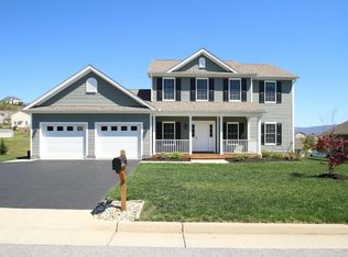 5909 Crumpacker Dr, Roanoke, VA 24012