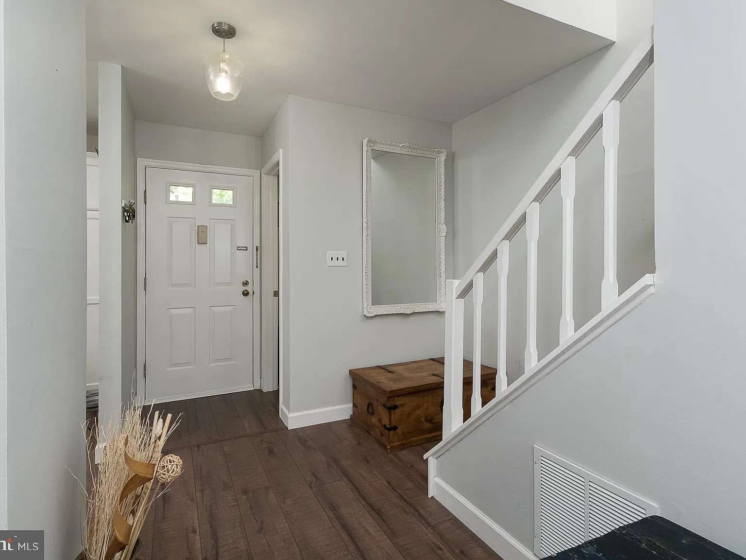 2 bed, 2.5 bath, 1312 sqft, $2,800 — Photo 2