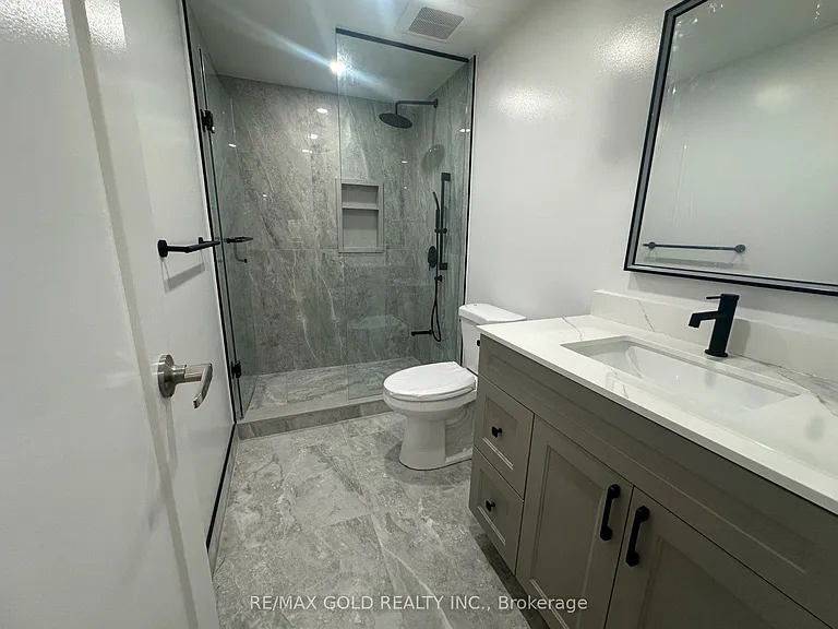 18 Hullen Cres #LOWER LEVEL — Photo 7