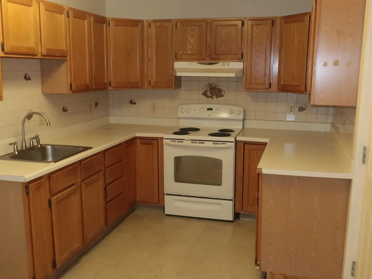 2 bed, 1.0 bath, 850 sqft, $2,200 — Photo 1