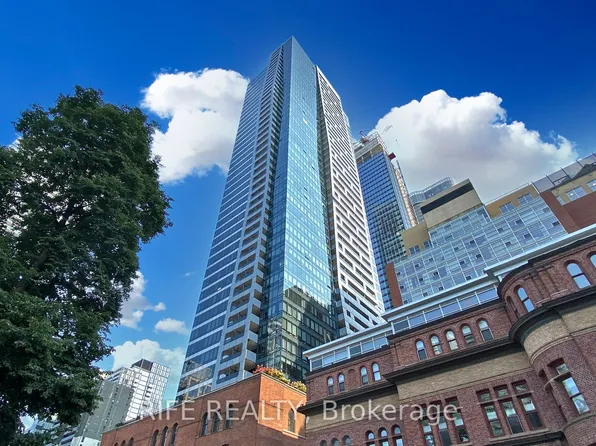 5 Saint Joseph St #3905, Toronto, ON M4Y 0B6