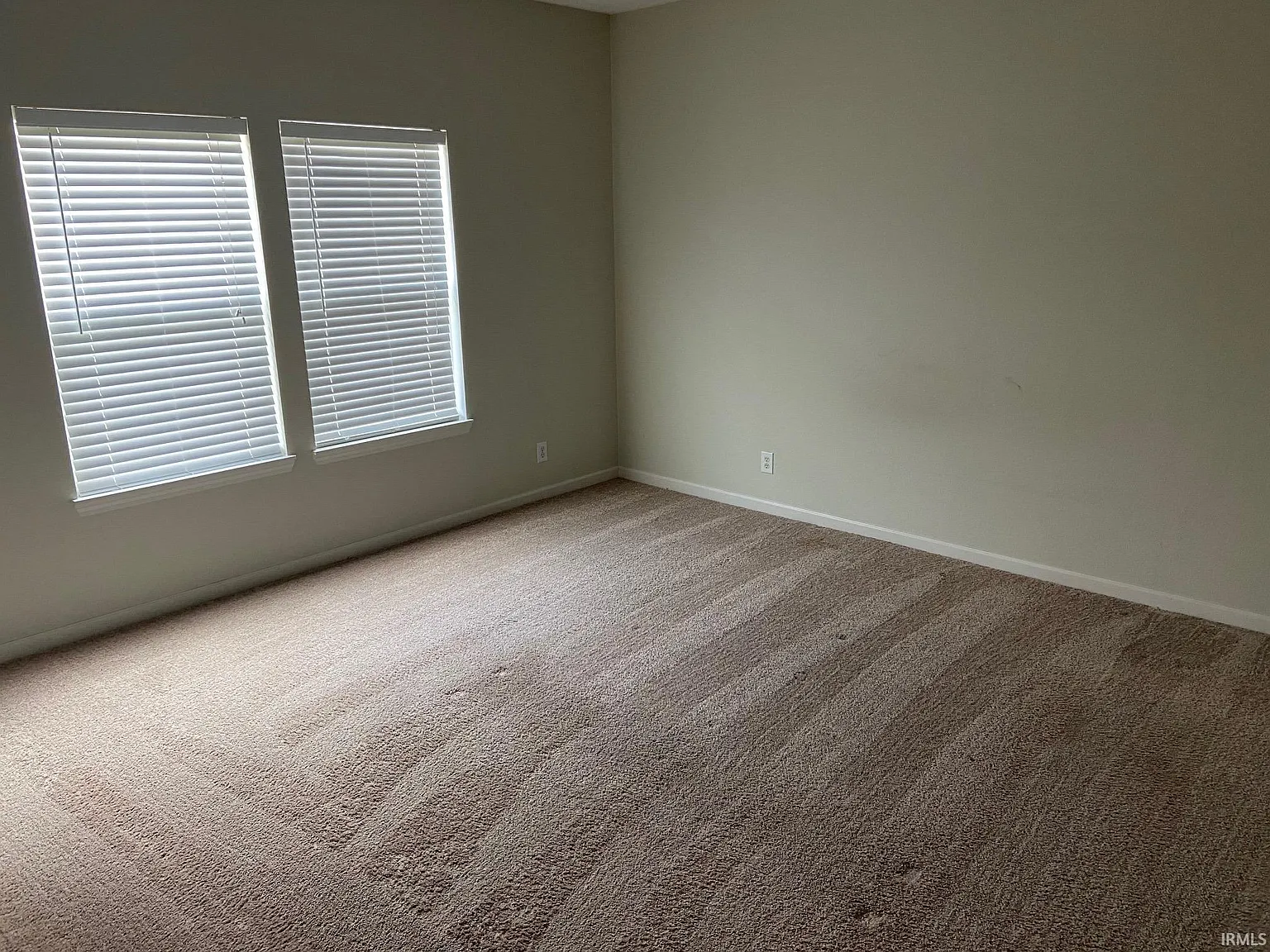 3 bed, 2.0 bath, 1412 sqft, $1,800 — Photo 4