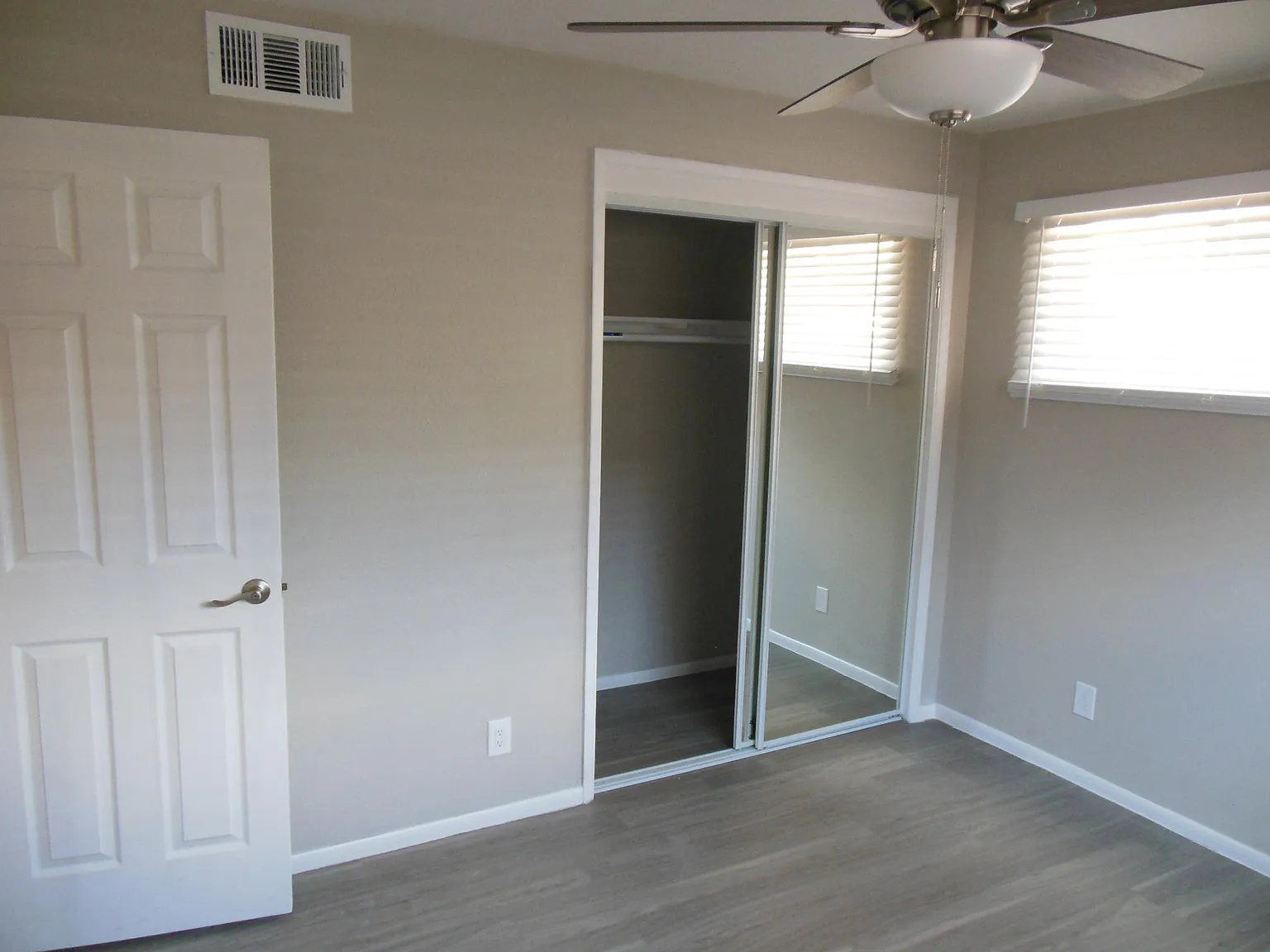 2 bed, 850 sqft, $1,475 — Photo 3