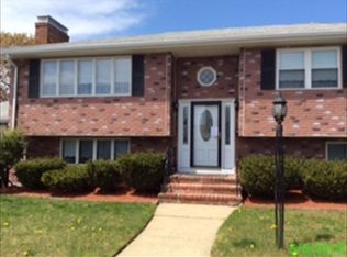 29 Case Dr, Revere, MA 02151