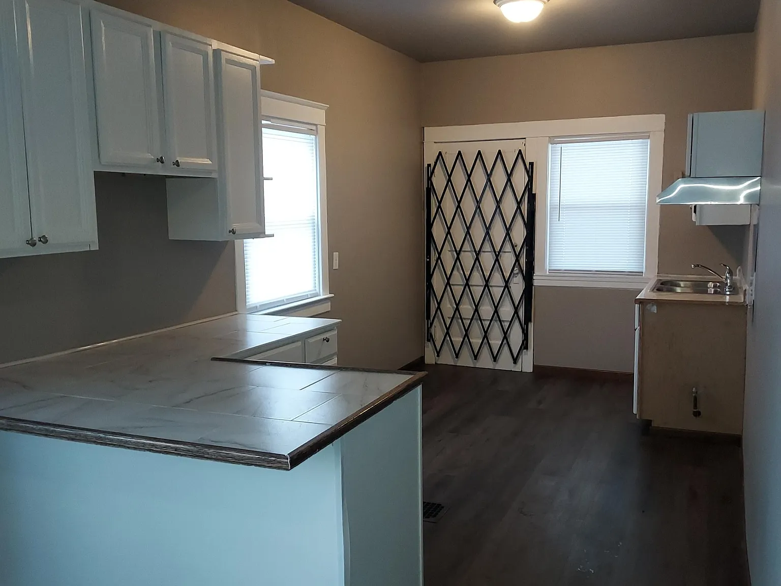 331 Marshall Street - 329 — Photo 3